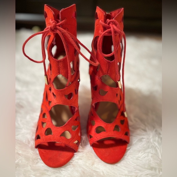 Aldo Red 4" Stiletto Cutout Rocker Teardrop Peep Toe Heel Size 7 Suede Laser Cut - Picture 4 of 15